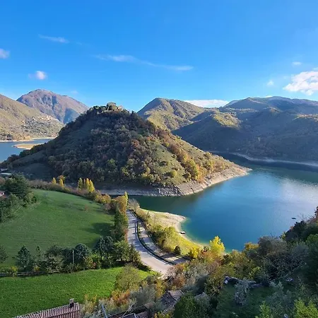 Amazing View Apartment Castel di Tora